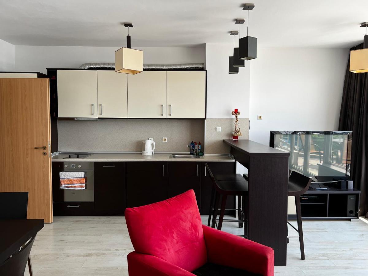Modern Beachfront Apartment With Pool Ravda Buitenkant foto